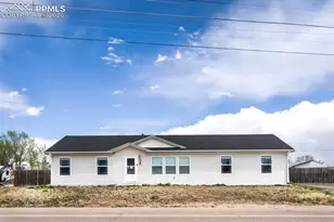 736 Indiana Ave, Limon, CO 80828 - Photo 2