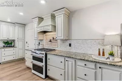 6934 Cedarwood Circle, Colorado Springs, CO 80918 - Photo 14
