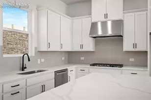 4444 Peak Crst Vw, Colorado Springs, CO 80918 - Photo 8