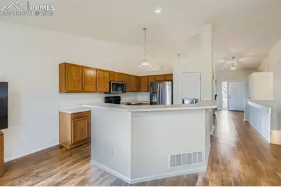 5827 Uncompahgre Street, Colorado Springs, CO 80923 - Photo 10