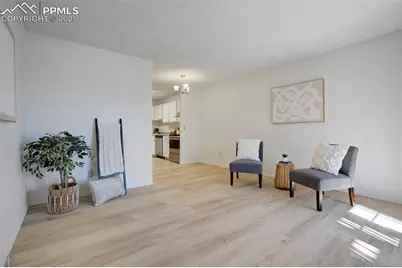 6254 Village Lane, Colorado Springs, CO 80918 - Photo 8