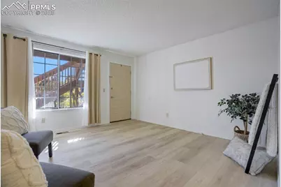 6254 Village Lane, Colorado Springs, CO 80918 - Photo 10