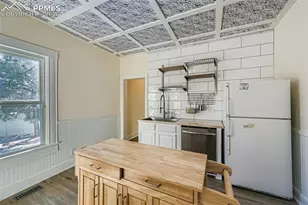2423 W St Vrain St, Colorado Springs, CO 80904 - Photo 16