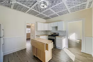 2423 W St Vrain St, Colorado Springs, CO 80904 - Photo 12