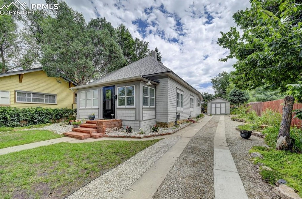 923 Custer Ave, Colorado Springs, CO 80903-2727