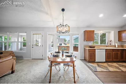 6525 Leesburg Road, Colorado Springs, CO 80922 - Photo 8