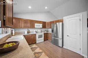6525 Leesburg Rd, Colorado Springs, CO 80922 - Photo 12