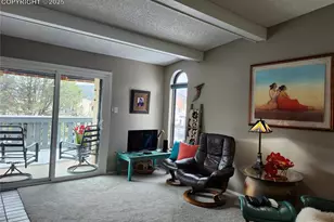 1038 Fontmore Rd, Colorado Springs, CO 80904 - Photo 4