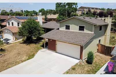 5476 Mosquito Pass Drive, Colorado Springs, CO 81917 - Photo 2