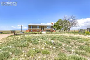 3830 Hemmingway Rd, Colorado Springs, CO 80930 - Photo 2