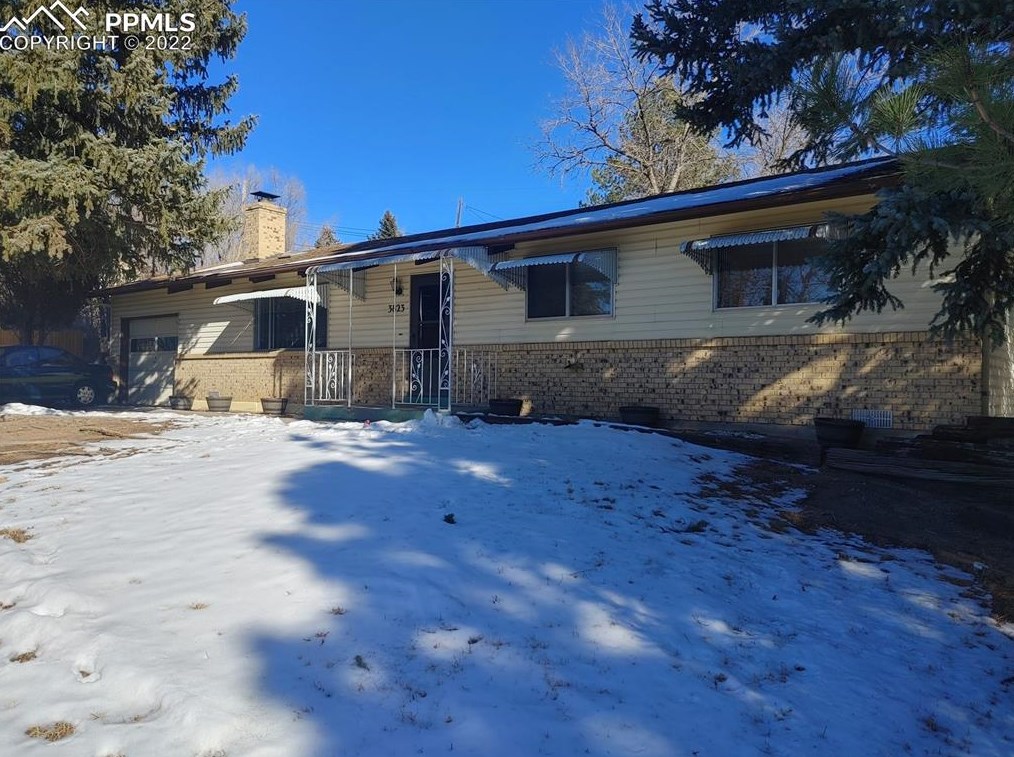 3823 Ellston Pl, Colorado Springs, CO 80907-4124