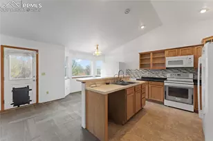 7474 Lake Ave, Fountain, CO 80817 - Photo 6