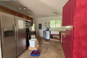 806 Querida Dr, Colorado Springs, CO 80909 - Photo 4