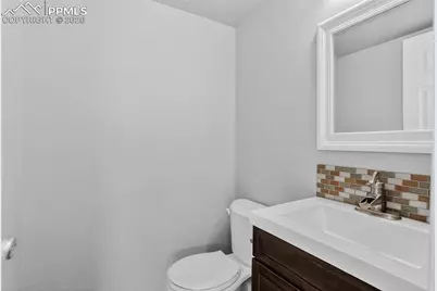 2416 Garden Way, Colorado Springs, CO 80918 - Photo 8