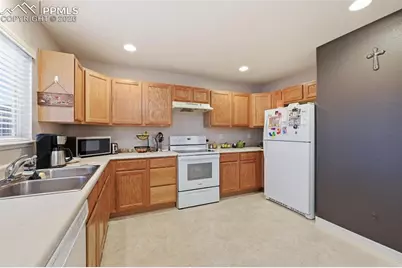 1902 Wildwood Pass Drive, Colorado Springs, CO 80921 - Photo 4