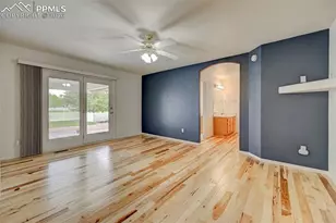 433 W Fairway Dr, Pueblo, CO 81007 - Photo 4