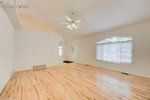 433 W Fairway Dr, Pueblo, CO 81007 - Photo 8