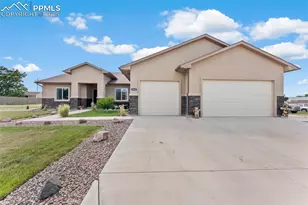 1087 S Greenway Dr, Pueblo West, CO 81007 - Photo 2