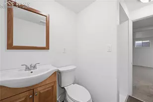 2240 Sumter Dr, Colorado Springs, CO 80910 - Photo 24