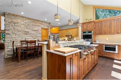 19902 W Elk Creek Drive, Colorado Springs, CO 80908 - Photo 6