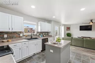 6907 Shimmering Leaf Rd, Colorado Springs, CO 80908 - Photo 8