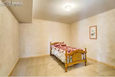 12225 Glenridge Lane, Colorado Springs, CO 80908 - Photo 32