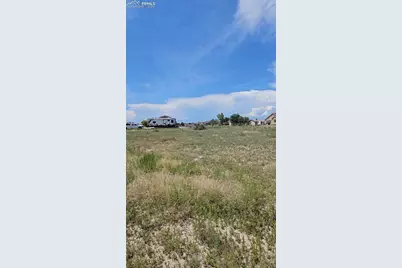 385 E Larchmont Drive, Pueblo, CO 81007 - Photo 2