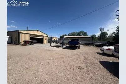 307 N Santa Fe Avenue, Fountain, CO 80817 - Photo 2