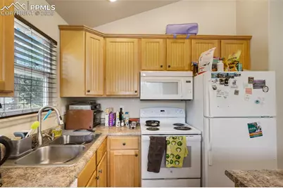 944 E Moreno Avenue #A &amp; B, Colorado Springs, CO 80903 - Photo 8