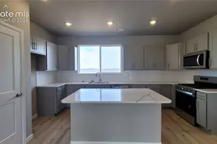 723 Belleza Vw, Colorado Springs, CO 80907 - Photo 10