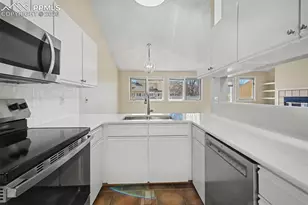 581 Observatory Dr, Colorado Springs, CO 80904 - Photo 16