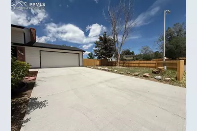 4770 Newton Drive, Colorado Springs, CO 80916 - Photo 4