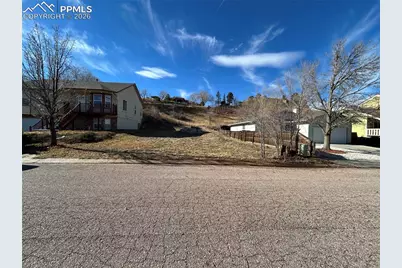 890 Columbine Avenue, Colorado Springs, CO 80904 - Photo 2