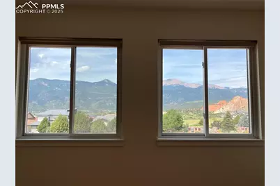 2905 Mesa Road #D, Colorado Springs, CO 80904 - Photo 10