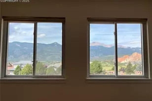 2905 Mesa Rd, Colorado Springs, CO 80904 - Photo 10