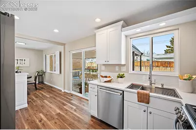 702 Paradise Lane, Colorado Springs, CO 80904 - Photo 16