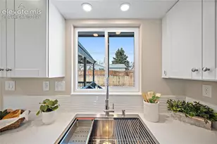 702 Paradise Ln, Colorado Springs, CO 80904 - Photo 12