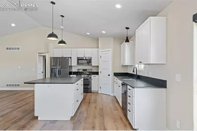 1154 E Laramie Avenue, Pueblo West, CO 81007 - Photo 10