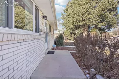 351 S Peoria Circle, Aurora, CO 80012 - Photo 38