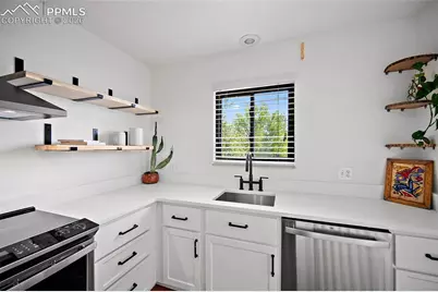 2979 Mesa Road #D, Colorado Springs, CO 80904 - Photo 14