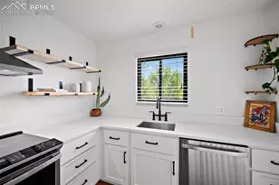 2979 Mesa Rd, Colorado Springs, CO 80904 - Photo 14