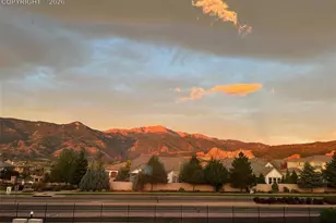 2979 Mesa Rd, Colorado Springs, CO 80904 - Photo 6