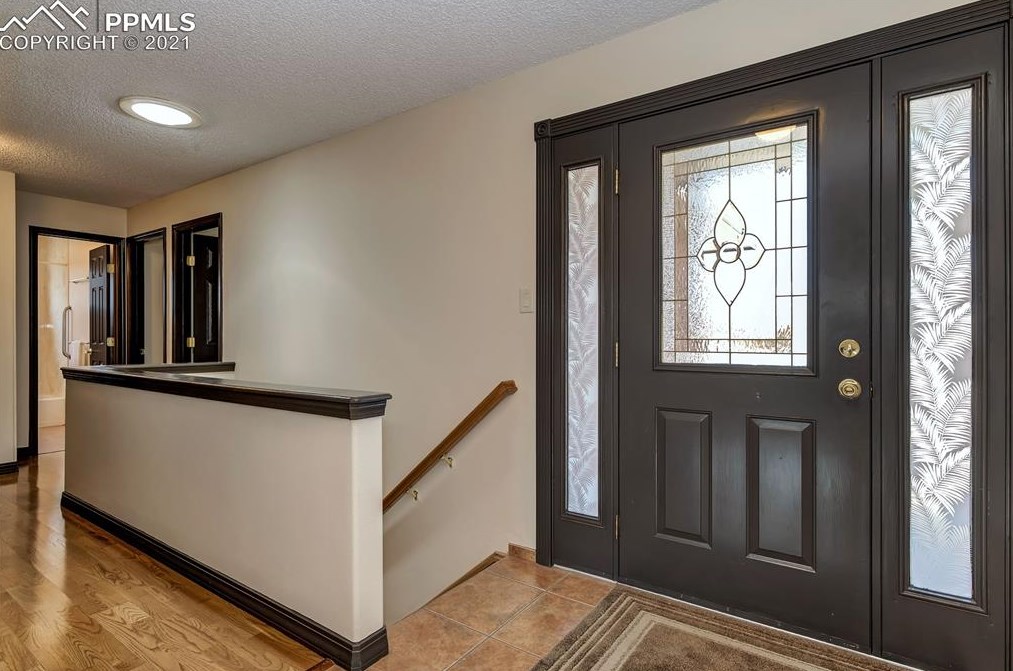 6385 Okeechobee Pl, Colorado Springs, CO 80915-1744