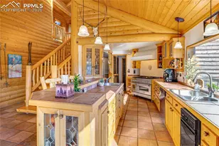 528 Mohawk Heights, Florissant, CO 80816 - Photo 12