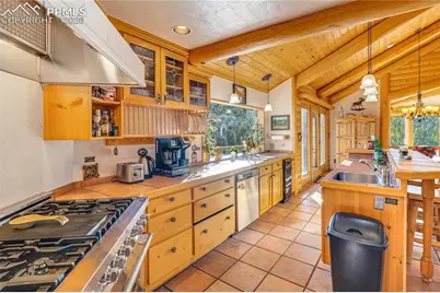 528 Mohawk Heights, Florissant, CO 80816 - Photo 14