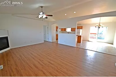 228 W Kyle Drive, Pueblo, CO 81007 - Photo 4