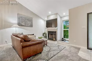 625 N Franklin St, Colorado Springs, CO 80903 - Photo 2