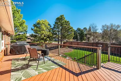 2832 Country Club Circle, Colorado Springs, CO 80909 - Photo 6