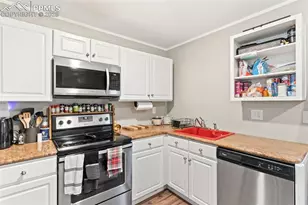 2178 Baltimore Cir, Colorado Springs, CO 80904 - Photo 10