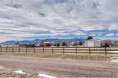 7815 Maverick Road, Colorado Springs, CO 80908 - Photo 36
